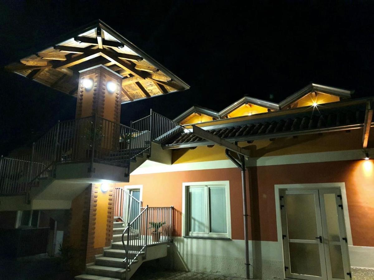 La Siesta Bed&Residence Cardano Al Campo Exterior foto